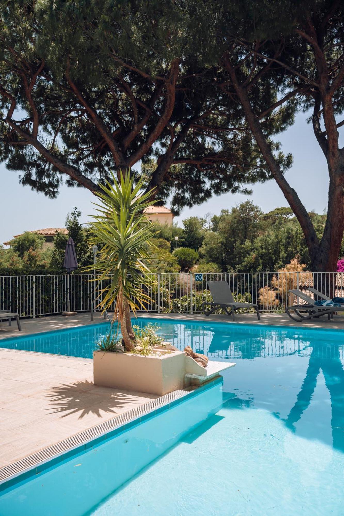 Hotel Domaine Du Calidianus Sainte-Maxime Exterior foto